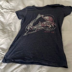 Colorado Avalanche t shirt